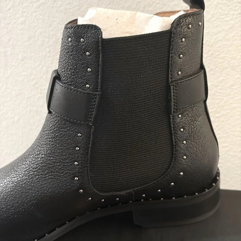 NIB [Marc Joseph] New York Leather Chelsea Studded Buckle Bootie Women’s Sz 5.5 - Picture 8 of 16